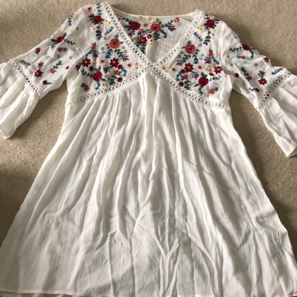 Altair’s State mini embroidered dress